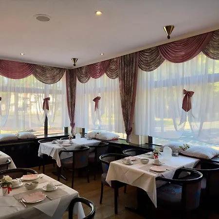 Zum Grafen Hallermunt Hotel