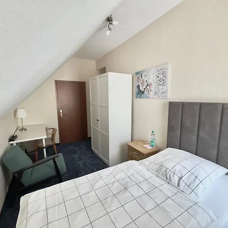 Zum Grafen Hallermunt Szálloda 2*