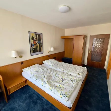 Zum Grafen Hallermunt 스프링게