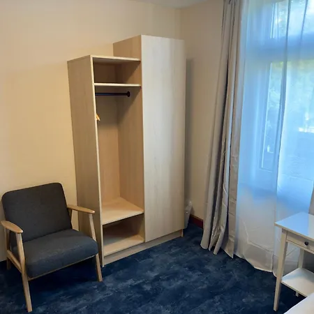 호텔 Zum Grafen Hallermunt 2*