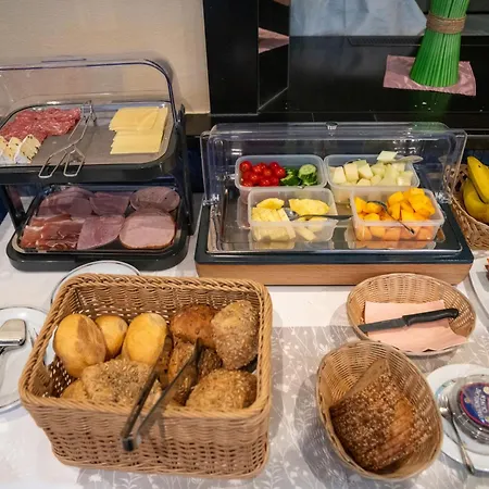 Zum Grafen Hallermunt 호텔