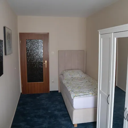 Zum Grafen Hallermunt 호텔