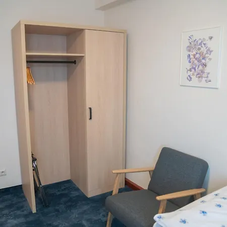 Zum Grafen Hallermunt 2* 스프링게