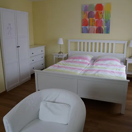 Zum Grafen Hallermunt 호텔 2*