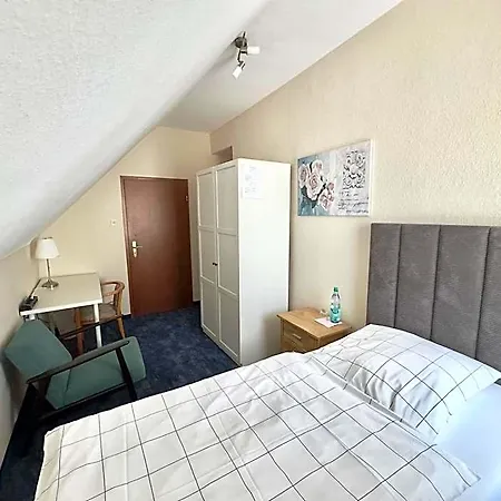 Hotel Zum Grafen Hallermunt 2*