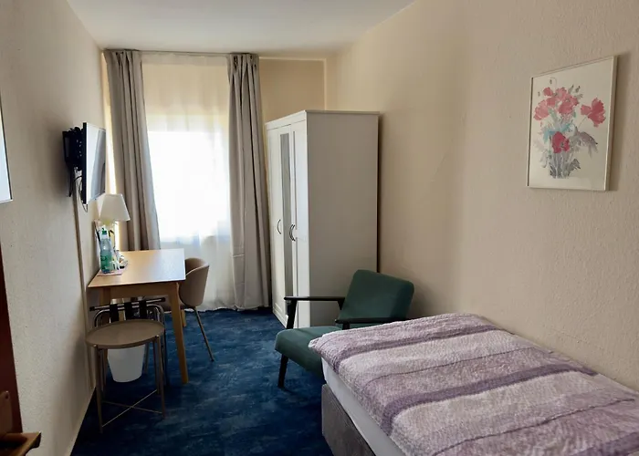 Zum Grafen Hallermunt Otel